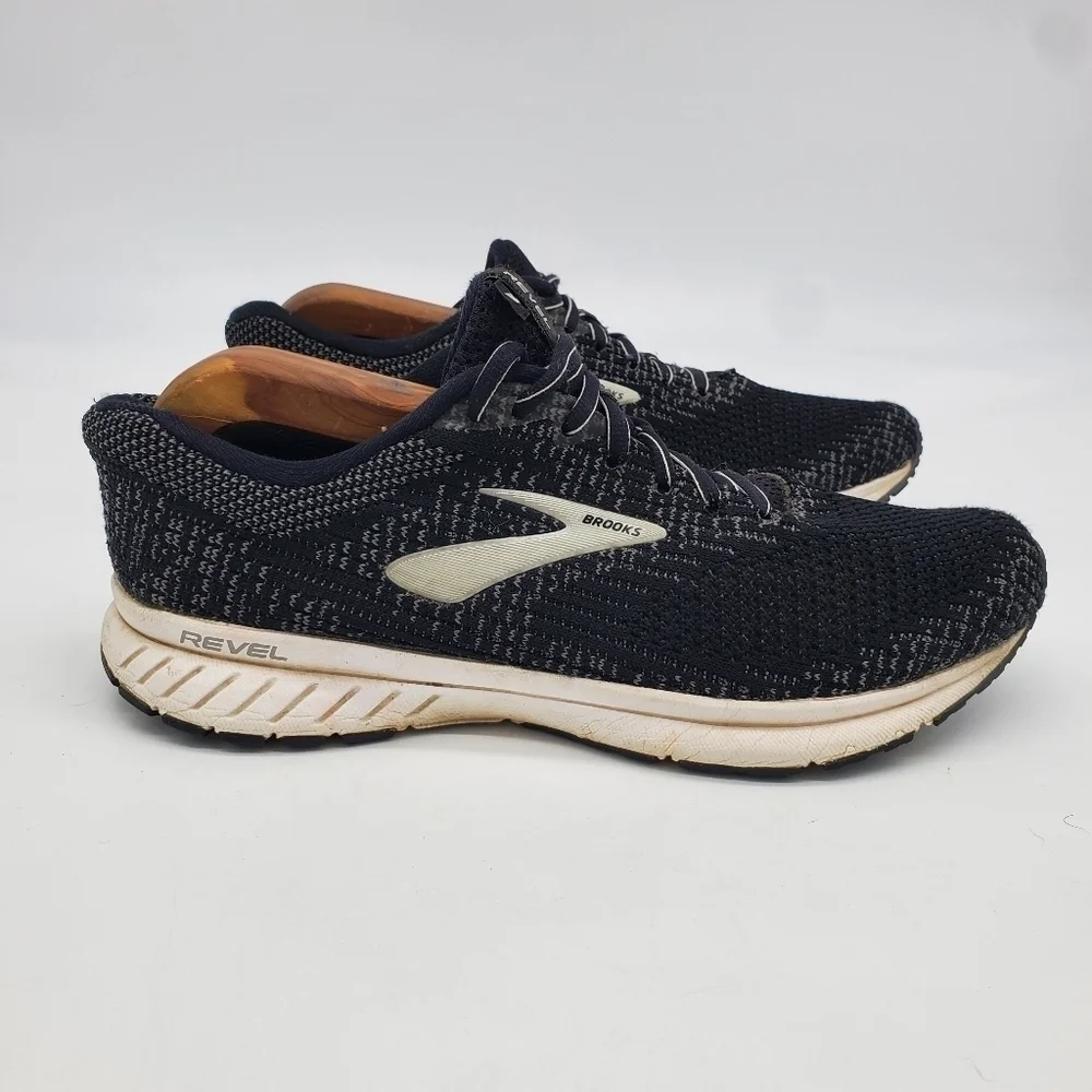 Brooks Revel 3 Women 8.5 Running Shoes Black White